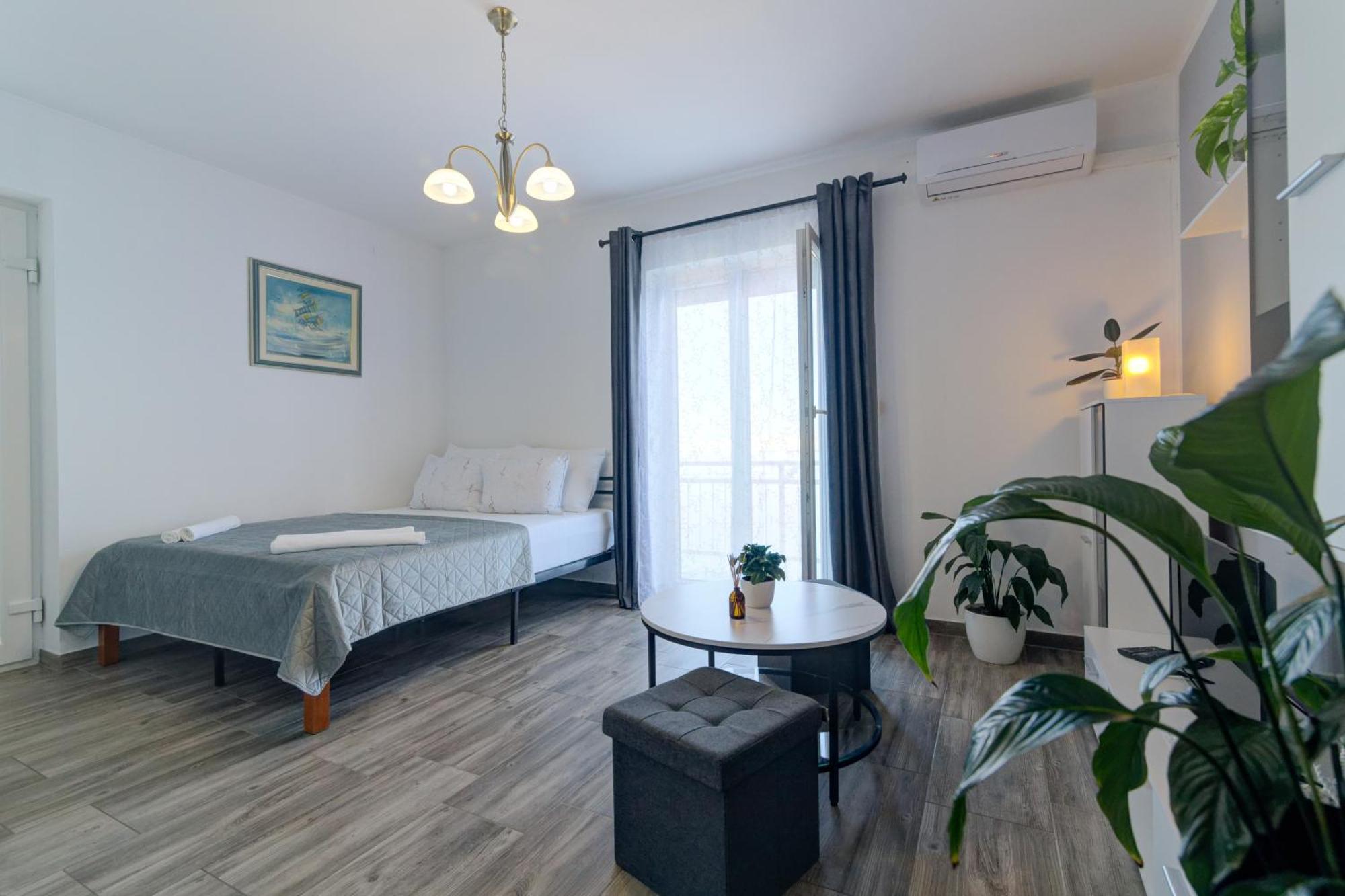 Ivan Apartman Сень Екстер'єр фото