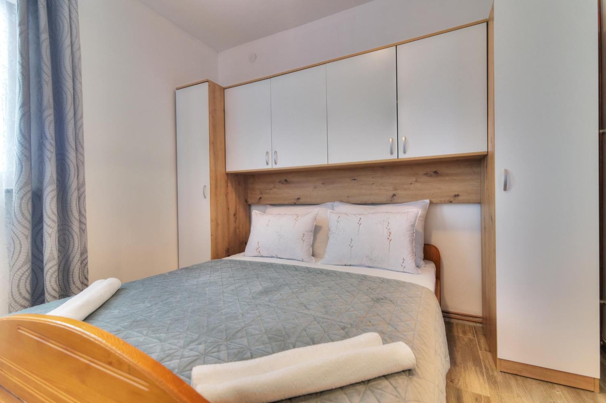 Ivan Apartman Сень Екстер'єр фото