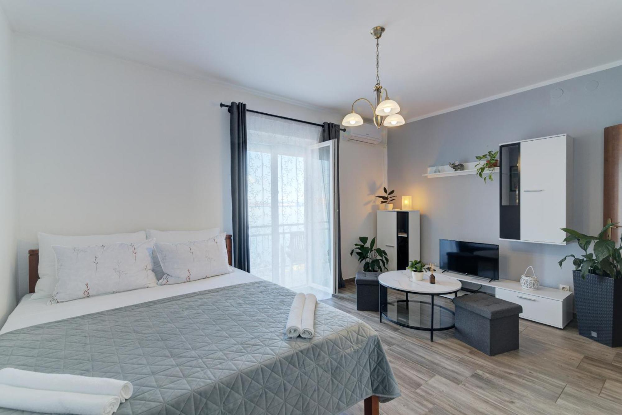 Ivan Apartman Сень Екстер'єр фото