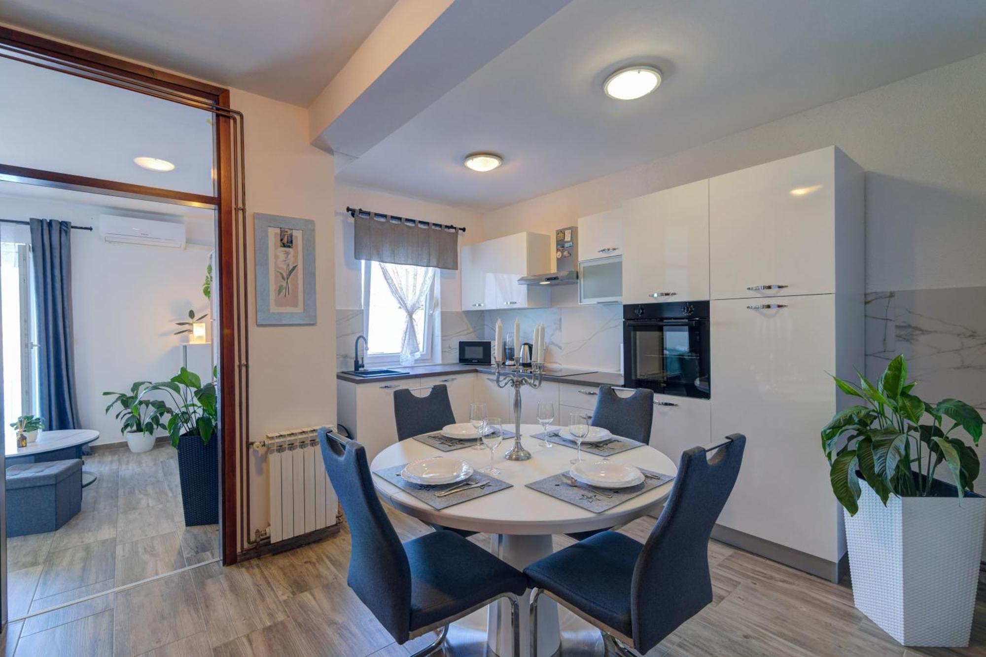 Ivan Apartman Сень Екстер'єр фото